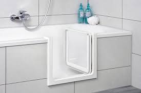 Barrierefreies Bad Altersgerechter Badumbau Schnell Gunstig Wanne Zur Dusche Umbauen Nachtraglich Badewanne Mit Tur Ausstatt Begehbare Badewanne Barrierefrei Bad Und Badewanne