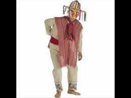 También era dedicada al dios viejo, al dios del cuando los españoles llegaron a la región en 1530, la original danza de los viejitos fue prohibida. Viejitos Traje Tipico Trajes