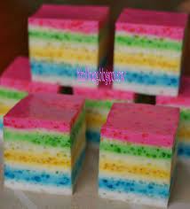 Setelah mendidih, masukkan biji sagu dan masak sehingga sagu bertukar jernih. Teratak Mutiara Kasih Puding Sagu Pelangi Sago Pearl Pudding Pudding Food Asian Recipes