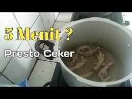 Lalu buang airnya dan cuci bersih ceker. Cara Menggunakan Panci Presto Untuk Ceker Ayam Step By Step Youtube
