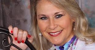 Donna Singley's Instagram, Twitter & Facebook