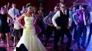 Imaginad el gran día como una es un momento irrepetible y único en la vida. Las Mejores Canciones De Boda De 1972 Canciones De Bodas