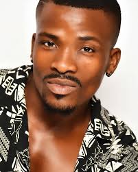 Remember that God lives in you. Being you and authentically YOU is your unique super power. Happy weekend y'all. Lots of love ❤ 🇿🇦 💛