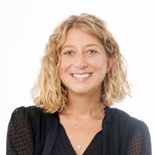 Casey Lewis's Instagram, Twitter & Facebook