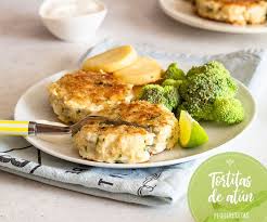 Tortitas De Atun Una Cena Facil Y Muy Sana Pequerecetas Tortitas De Atun Cena Facil Recetas Con Atun De Lata