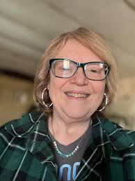 I've been using the Skinny Apple Cider Vinegar gummies for almost a month  now and I am thoroughly impressed. I noticed a difference one day after I  started to take them. I