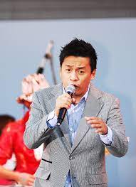 Người chị xinh đẹp, tham lam và lười nhác. Lam TrÆ°á»ng Wikipedia Tiáº¿ng Viá»‡t