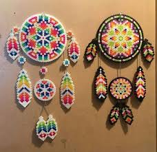 Perler Dreamcatchers Perlen Traumfanger Perlen Perlenstickerei Traumfanger In 2020 Basteln Bugelperlen Handwerk Mit Perlen Bugelperlen