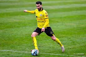 Taktisches Duell auf dem Platz: Torloses Rasenschach bei Heiligenkreuz  gegen Köflach