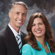 We had the privilege of meeting with Jorge Cocco a few weeks ago. As we  were about to leave the studio, he brought out his painting called The Lamb  of God. We