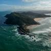 It is located 772 kilometres (480 mi) north of sydney and 165 kilometres (103 mi) south of brisbane. Https Encrypted Tbn0 Gstatic Com Images Q Tbn And9gctczdwzz7fiahgeqybhq6gdv65v4g Uyp0qxuf81ayseiruazjd Usqp Cau