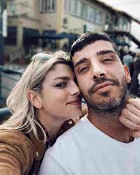 In the background the extraordinary sea Emma Marrone E Paolo Riccardi Fidanzati Su Instagram Spunta La Foto