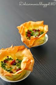 I cestini di piadina sono un'idea sfiziosa perfetta per buffet ma anche per una cena veloce e gustosa. Roselline Di Lasagna Ai Piselli Ciliegino Secco E Pecorino Siciliano