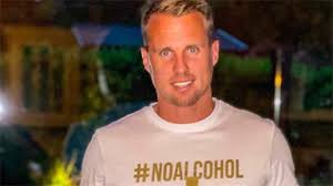 O tom, že by každý pořádný fotbalista měl mít alespoň jedno bentley, nás před časem přesvědčil david „volant limberský. Pet Let Po Nehode Vytvoril Limbersky Kolekci Obleceni Na Jednom Z Tricek Zvecnil Svou Siluetu S Volantem Fotbal Lidovky Cz