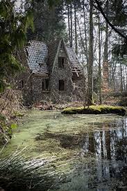 2 Tumblr Avec Images Maison Abandonnee Lieux Hantes Vieilles Maisons