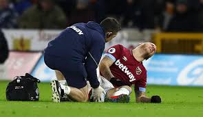 Raul jimenez tellado (born 1967, madrid, spain, europe), known professionally as raul jimenez, is a cosmologist and theoretical physicist and currently the icrea professor of cosmology at the university of barcelona. West Ham Marko Arnautovic Verletzt Sich Bei Startelf Comeback