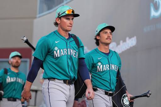 Mariners top prospect Colt Emerson focused on rewards, not risks of his new contract - World Baseball Network