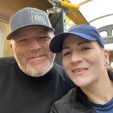 Can AI help with outdoor decoration project?