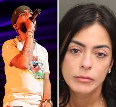 Esposa de famoso cantante ha sido arrestada: todos los detalles y razones de  la detención