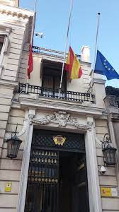 Las últimas novedades sobre delegación de gobierno. Banderas A Media Asta