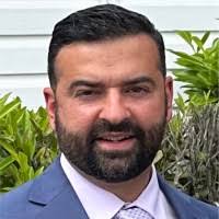 700+ "Ernest" profiles