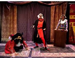 I Got Guns' brings Renaissance style to modern farce