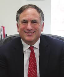 V I C T O R C E N T R A L S C H O O L D I S T R I C T N E W S M A G A Z I N  E ON DISPLA Y