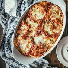 Flavor filled turkey sausage, diced italian tomatoes, spinach, and mushrooms all come together in a creamy sauce and make this dish really sing. Spinach Mushroom Italian Sausage Lasagna By Dwellingtable Quick Easy Recipe The Feedfeed