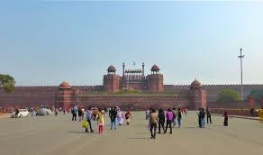 Red Fort, Delhi: Walls and Gateways