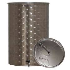Cuves Inox Avec Chapeau Flottant A Air Recipients Huile D Olive Polsinelli Enologia