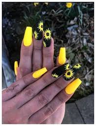 No podía ser de otra forma, las uñas acrílicas. Ultimos Disenos De Unas Acrilicas 2019 Unas Amarillas Unas De Neon Unas Decoradas Amarillas