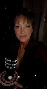 Janet Carey's Instagram, Twitter & Facebook