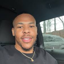 The Blue YEEZY Slide “Azure” is Releasing in 2022 🥶 DETAILS:  https://bit.ly/3JPbeD9