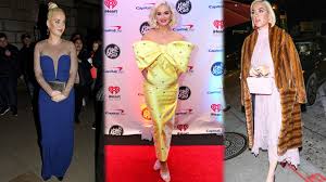 28 to check in on each other. Pregnant Katy Perry Reveals When She S Due Her Cravings And More Entertainment Tonight