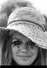 Happy Original Song Wednesday 🎶😎 “Where Are The Hippies”  #wherearethehippies #raytoole #acoustic #fingerpicking #guitarist #gibson  #love #peace #happiness #woodstock #gratefuldead #60s #70s #nowar ...