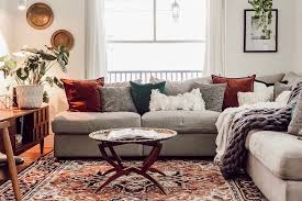 Kucuk Mutfaklar Icin Dekorasyon Onerileri Dekorasyon Onerileri Trendler Kendin Yap Fikirleri Armut C Oturma Odalari Oda Dekoru Minimalist Oturma Odalari