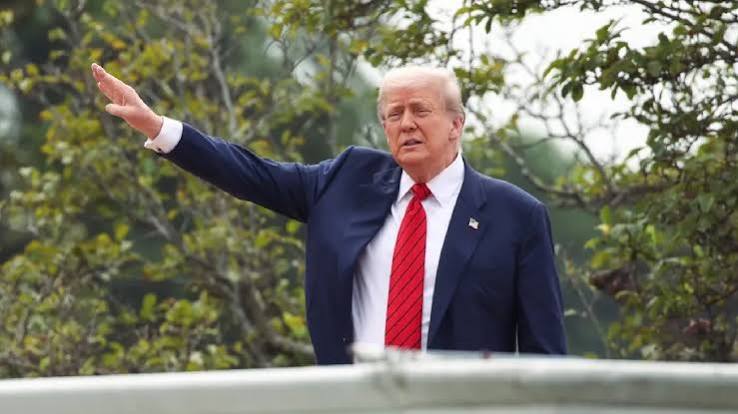 Trump Asegura que No Habrá Peajes en el Estrecho de Ormuz