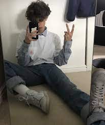Oversized sweaters are always in style, but they come into their own during winter. Aesthetic Themes Soft Boy Aesthetic Wattpad