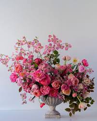 Yiliyajia artificial flowers in vase silk rose flower arrangements fake faux flowers bouquets with ceramics vase table centerpieces for easter holiday dinning room table kitchen decoration (champagne). 52 Easy Flower Arrangement Ideas Creative Diy Floral Displays