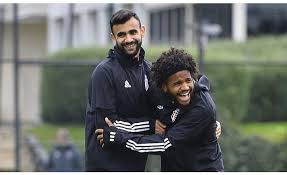 Looking for the best rosy pink wallpaper? Besiktas Rosier Ve Ghezzal Icin Dugmeye Basti