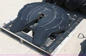 Fifth wheel plate for pickup. Holland Fifth Wheel Plate In Manhattan Ks Item A9071 Sold Purple Wave