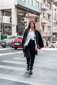 Check spelling or type a new query. 8a Soy Pesei To Sagoni Kayth Kai Me Foyskwmenh Koilitsa H A8hna Oikonomakoy Gossip Athens Magazine