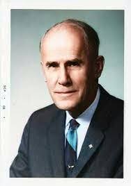 Wallace R. Brode • Biografias • Quimicafacil.net