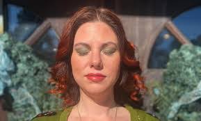 Tabitha Patton's Instagram, Twitter & Facebook