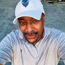 Lisa Perritt's Instagram, Twitter & Facebook