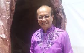 Victor hutabarat (lahir di palembang, sumatera selatan, 29 agustus 1955; Victor Hutabarat Rayakan Paskah Di Serpong Begini Kesibukannya Seleb Tempo Co