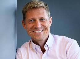 Ronald Kraus's Instagram, Twitter & Facebook