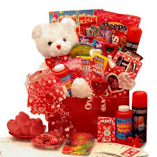 Valentine's day is such a fun holiday to celebrate with kids. Valentine Day Gift Basket Ideas For Kids Vallentine Gift Card