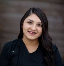 Araceli Morales's Instagram, Twitter & Facebook