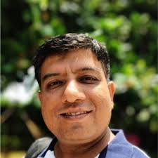 We're celebrating a great team milestone this week at PivotX Advisors,  achieving the AWS Data-Driven Everything (D2E) certification!